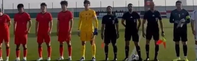 国足遭连追2球2-2乌兹别克！1国脚犯规染红，邵佳一上任后3场不败