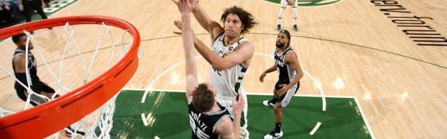 hth官网-除了爆炸头和殴打吉祥物，罗宾·洛佩斯还有个绝招